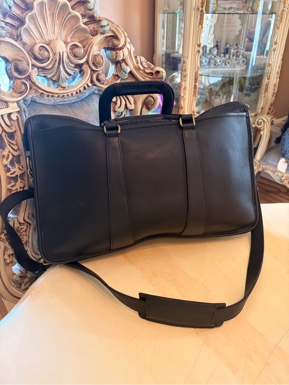 Coach Briefcase Beautiful leather 16 in long 10 in wide